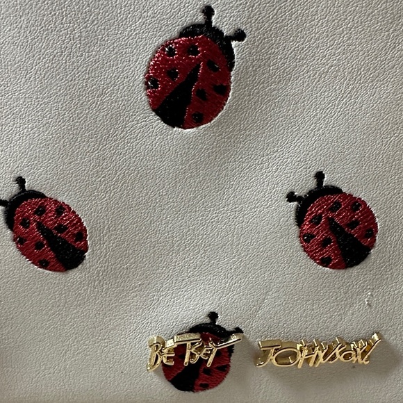 Betsey Johnson White and Red Ladybug 🐞 Crossbody Bag - Picture 5 of 11